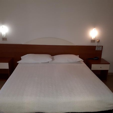 Hotel Ciclamino Riolo Terme Exteriör bild